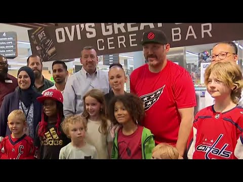 Ovechkin celebrates 'Ovi's Great Crunch' cereal at local Giant | NBC4 Washington