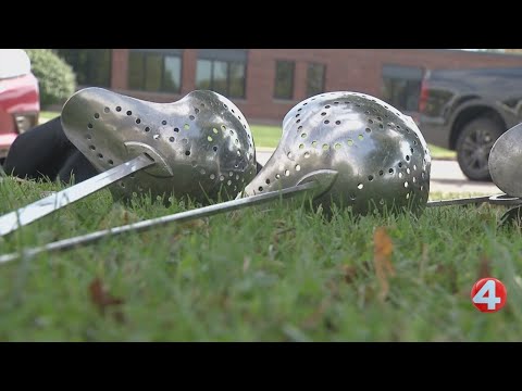 Martial arts school hosts fencing class – YouTube