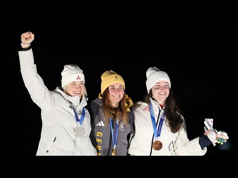 Taubitz, Bota, Farquharson medal in women's singles luge – YouTube