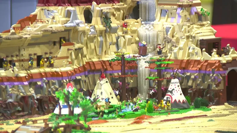 From tiny bricks to giant builds: LEGO Convention stacks up in OKC – KFOR.com