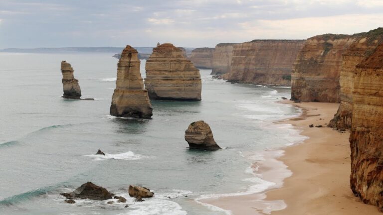 ‘Squeeze another drop out of Victorians’: Twelve Apostles entrance fee gets go-ahead